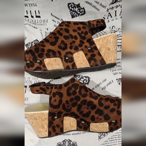 Leopard Print Clogs with Cork Sole - Picture 3 of 7